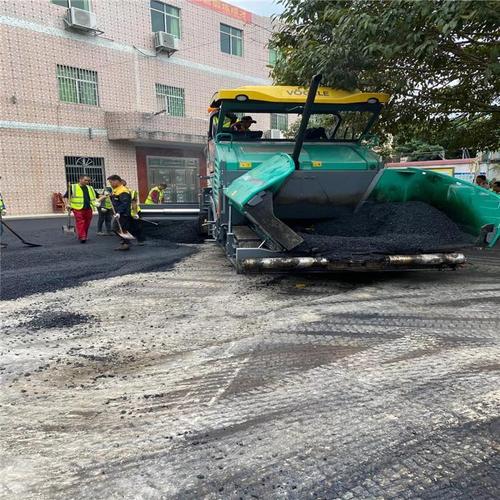 專業(yè)承接廣州學(xué)校瀝青路面攤鋪 工廠瀝青道路施工工程廣惠交通