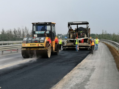 市公路建設中心扎實做好高溫天氣防范應對工作